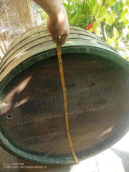 Буре дъбово около 750...800 л.