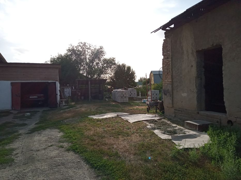 20 соток,два дома.