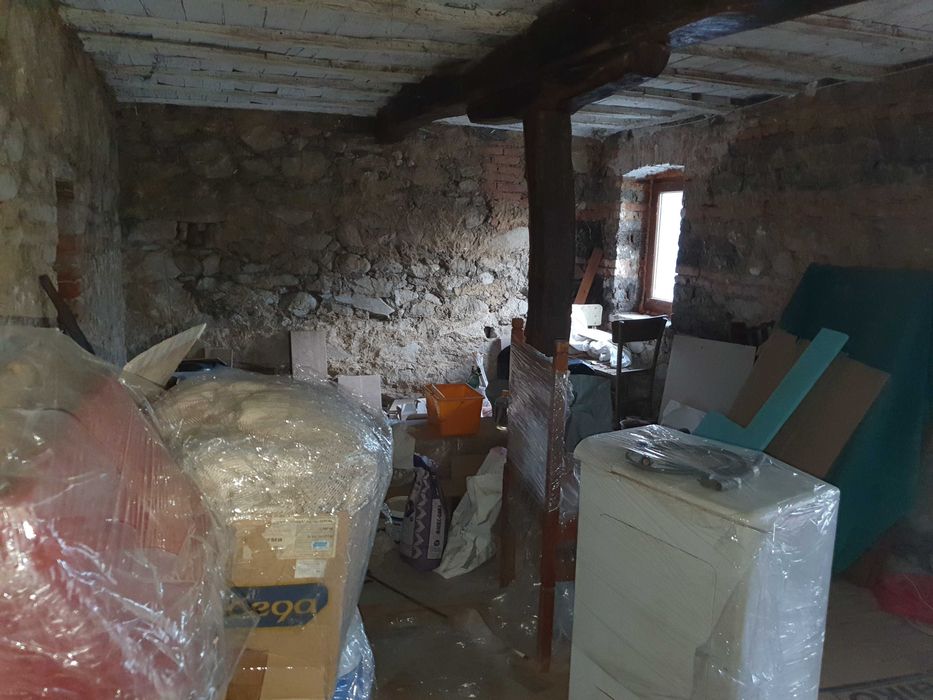 с.Енина самостоятелна къща на 2 етажа, двор 500 кв.м.