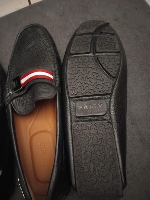 Продавам маркови обувки