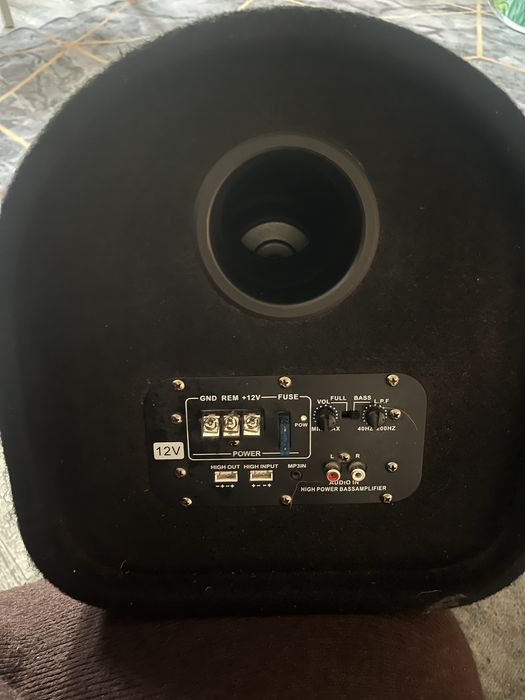 Продам б/у Сабуфер и уселитель