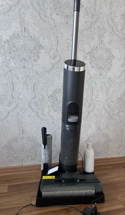 Вертикальный пылесос