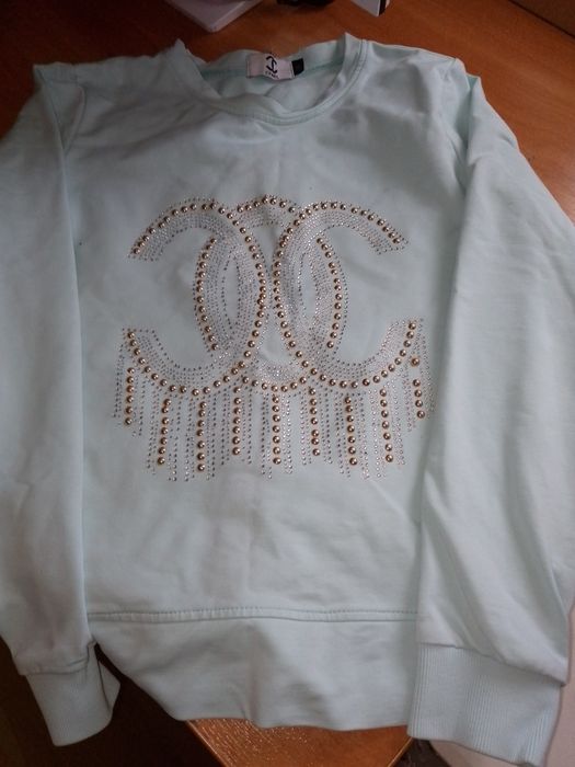 Продам пакет вещей на девочку.