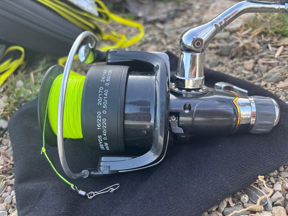 Vând mulinete WIND BLADE