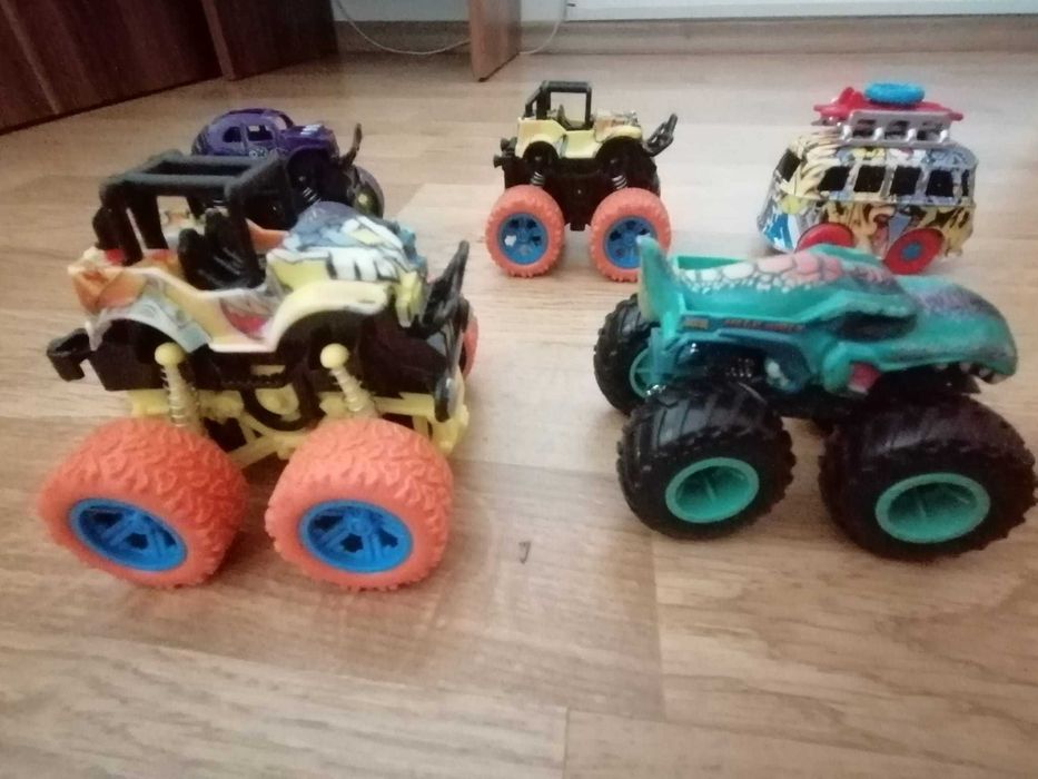 Mașinuțe + vagon tramvai