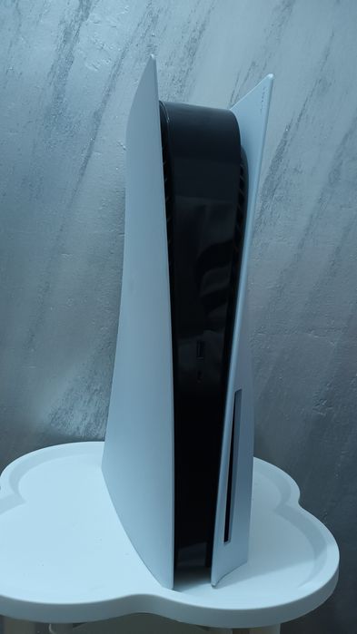 Playstation 5 + Jocuri + manetă