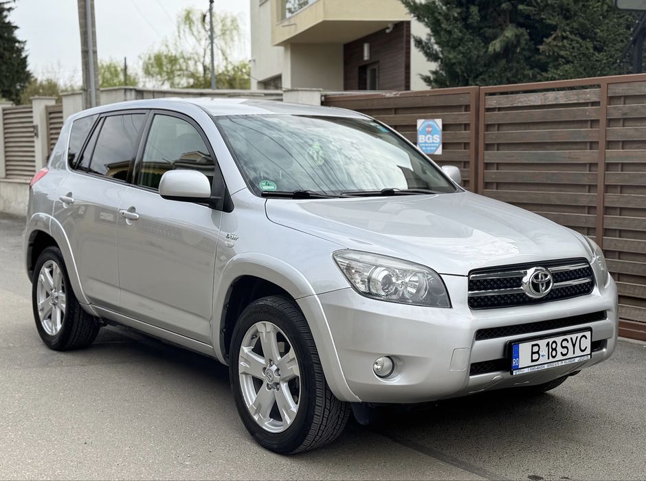 Toyota Rav-4 D-CAT 2008 220.000 km 2.2 diesel 4x4 stare foarte buna