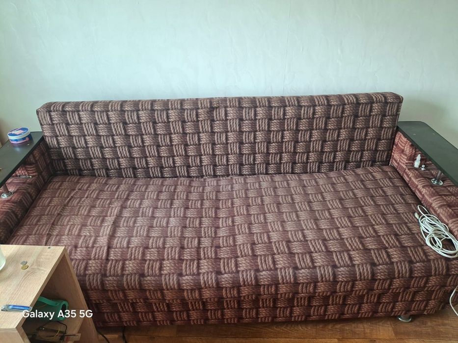 Продам диван в хорошем состоянии