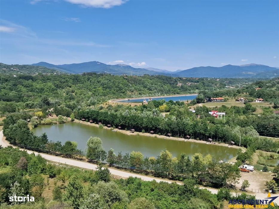 Casa traditionala, cu 2.000mp teren roditor, Izvoarele, Prahova
