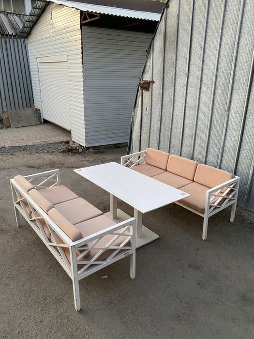 Продам летную мебель в кафе