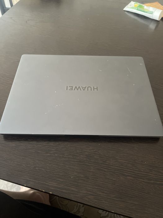 Huawei matebook d14