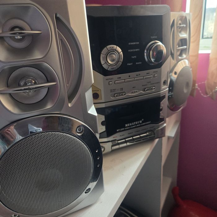 Стерео уретба с диск и касета и дистанционно