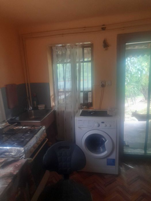 Proprietar - vând casă cu teren și anexe