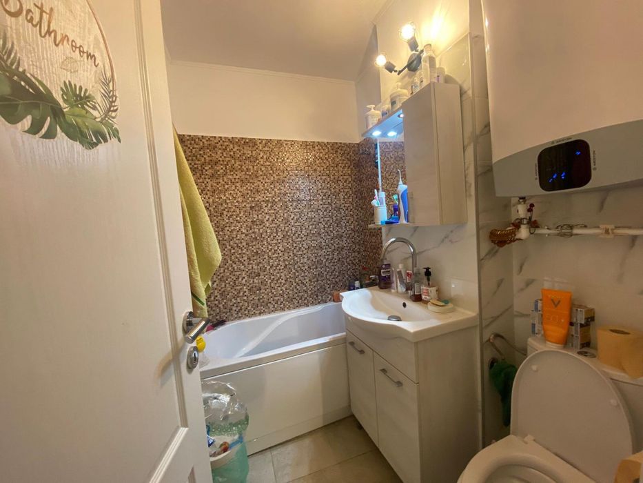 Vand apartament cu 4 camere Direct Proprietar