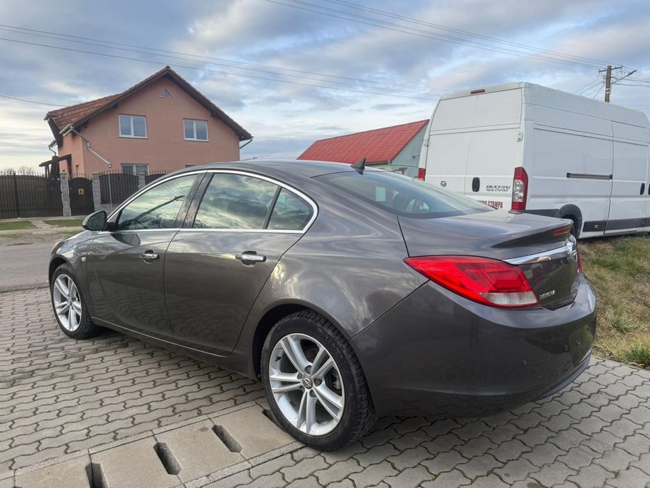 Opel insignia 2011