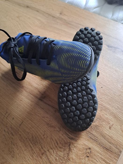 Стоножки 32номер  на "adidas "без забележки