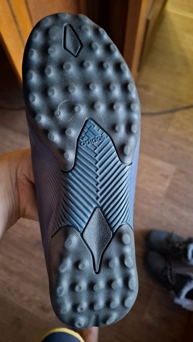 Продам футзалки р 36