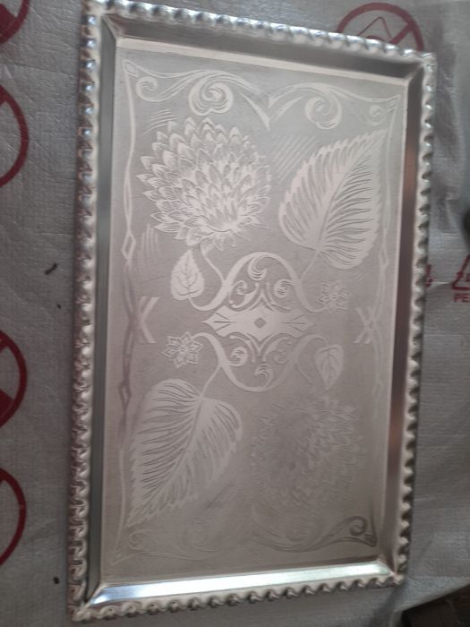 Табличка  за сервиране с декорации 20/33см