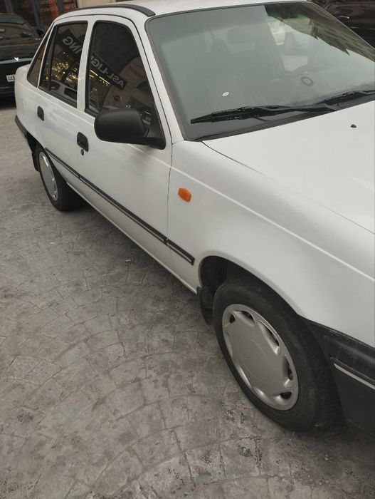 Срочно продаётся Нексия 1