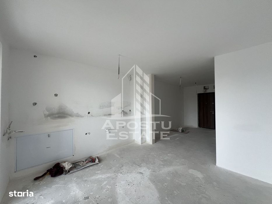 DE VANZARE Apartament 2 camere Zona Torontalului - pozitie excelenta — fotografia 3