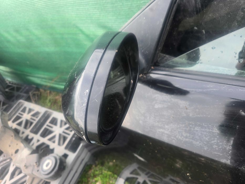 Оборудвана лява врата за BMW 320D E92