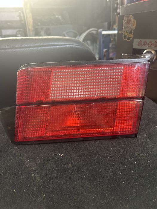 Фонарь правый bmw e34