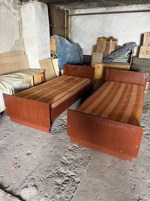 Продам кровати б/у