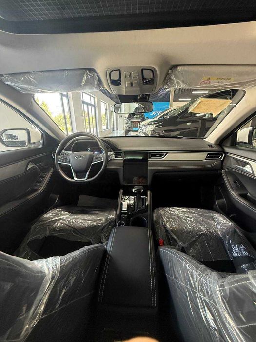 JAC J7 – Premium Liftback, endi yanada qulay narxlarda!