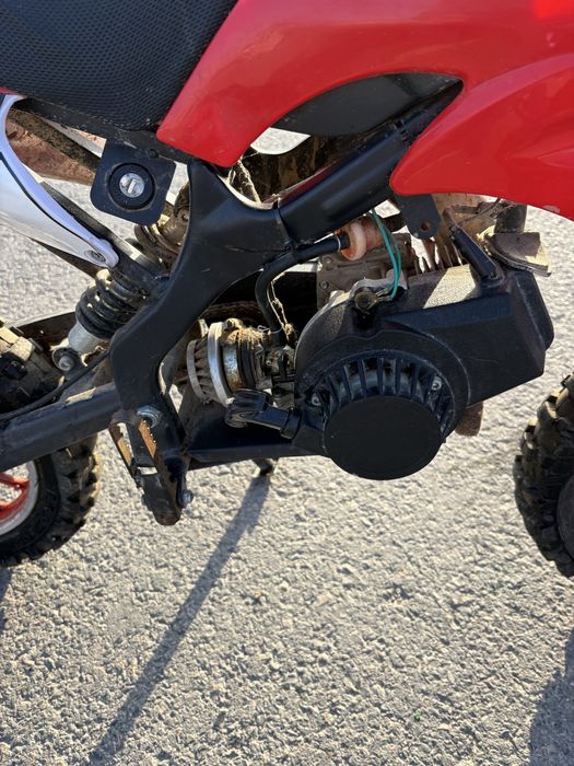 Pocket bike  rosu cu alb
