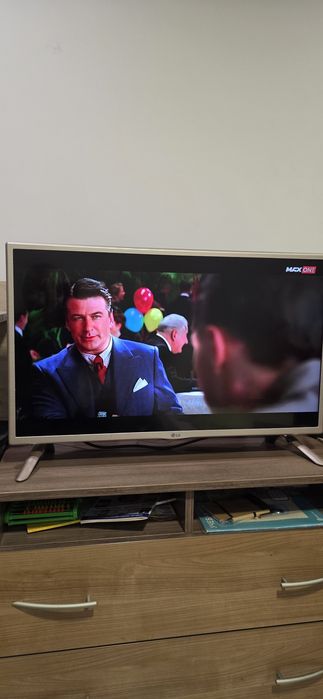 Телевизор  LG  32"
