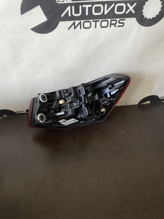 Stop stanga bec pe aripa Audi A3 8Y an 2020-2024