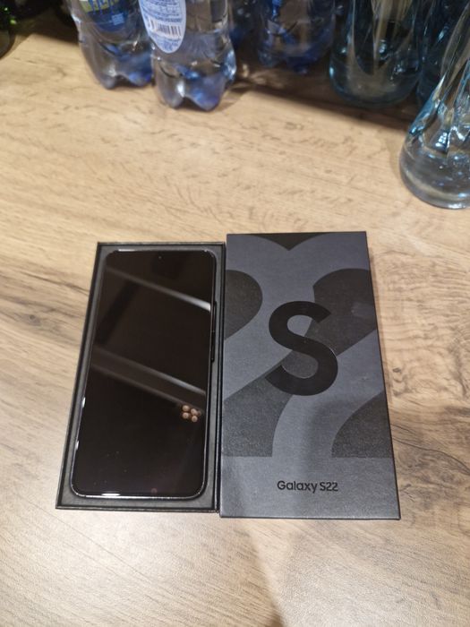 Продам Samsung S22(обмен)