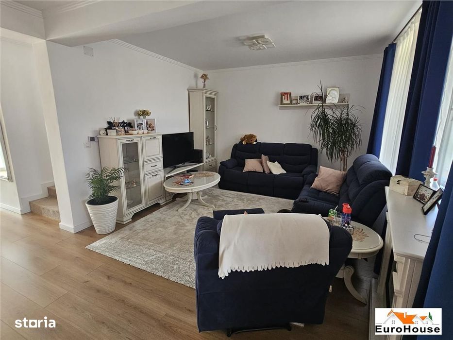 Casa insiruita - colt  de vanzare in Alba Iulia
