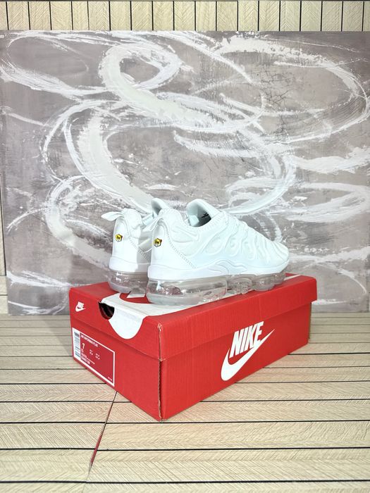 Nike Vapor Max Plus White