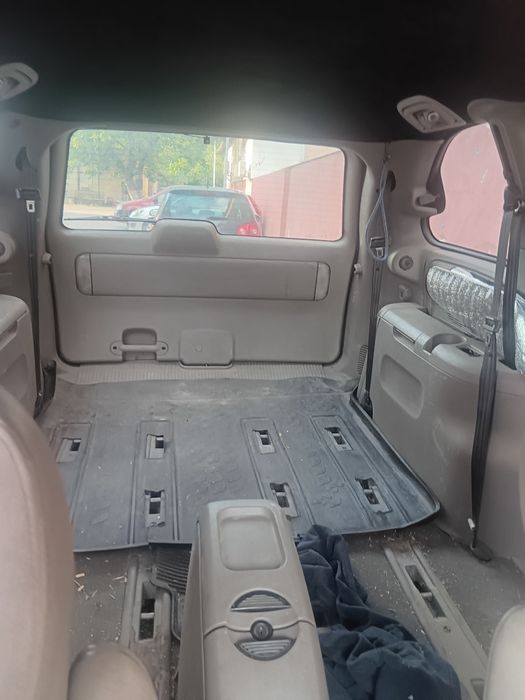Vând Chrysler Voyager
