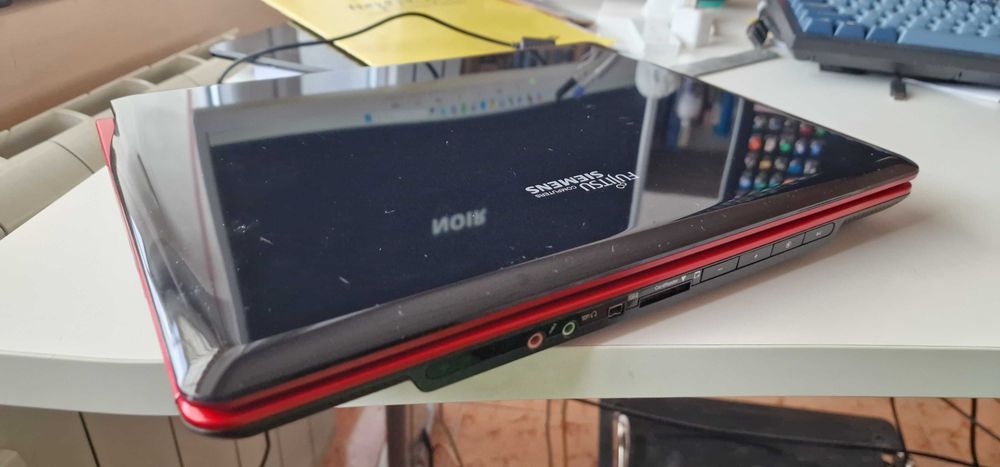 Fujitsu лаптоп - хромбук с Chrome OS Flex