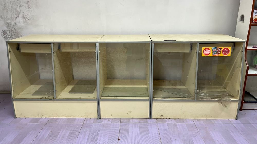 Продам стеллажи для магазинов
