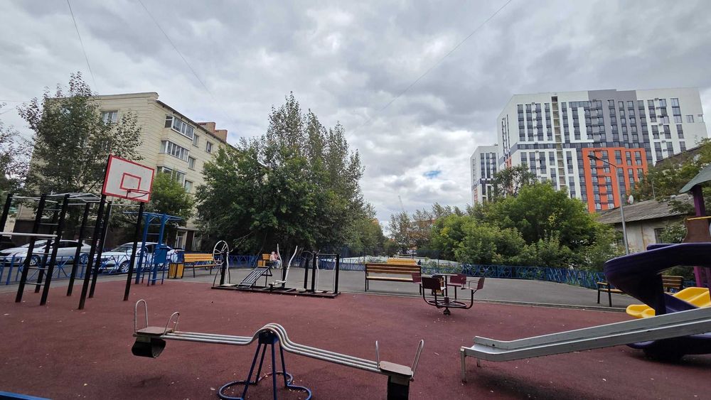 3-ком напротив ЦУМа