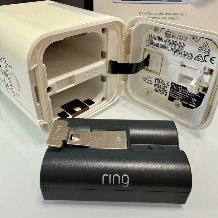 Cameră Supraveghere Ring Spotlight Cam Battery - Cutie Originală