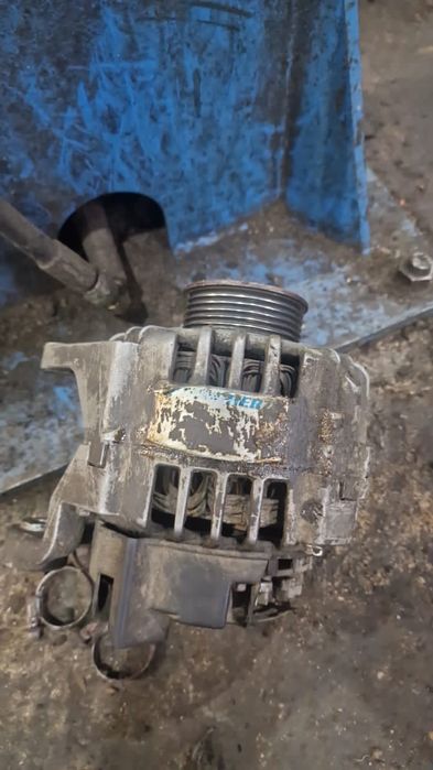 Генератор Audi A6 C5