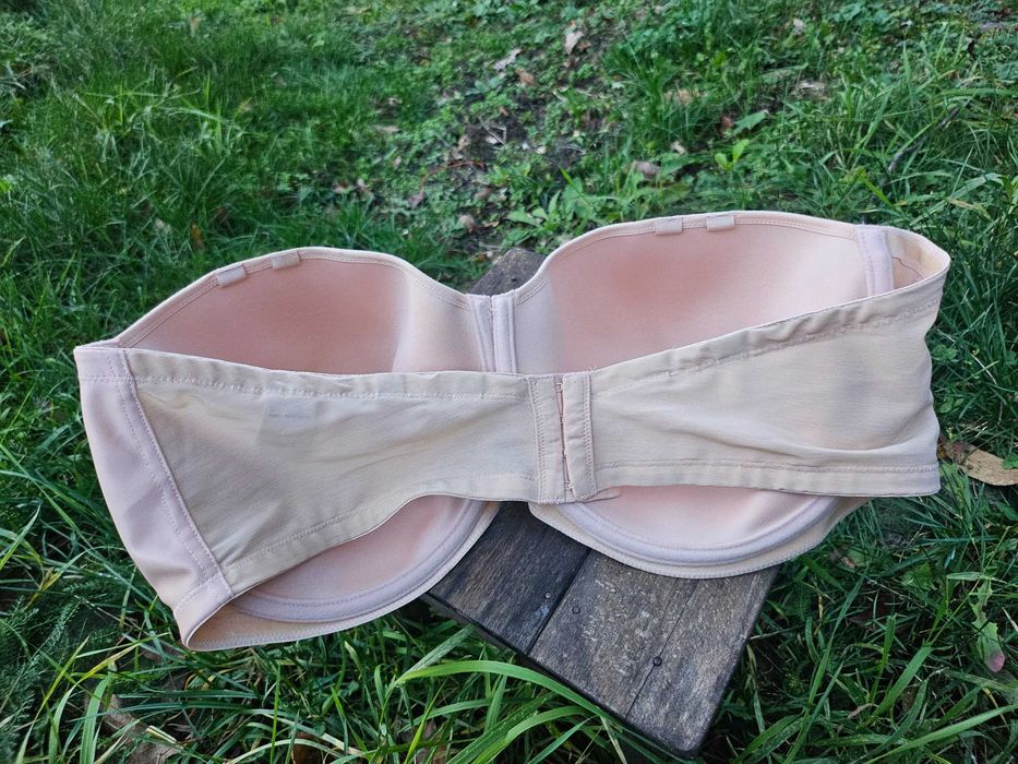 Elomi сутиен голям размер 100F