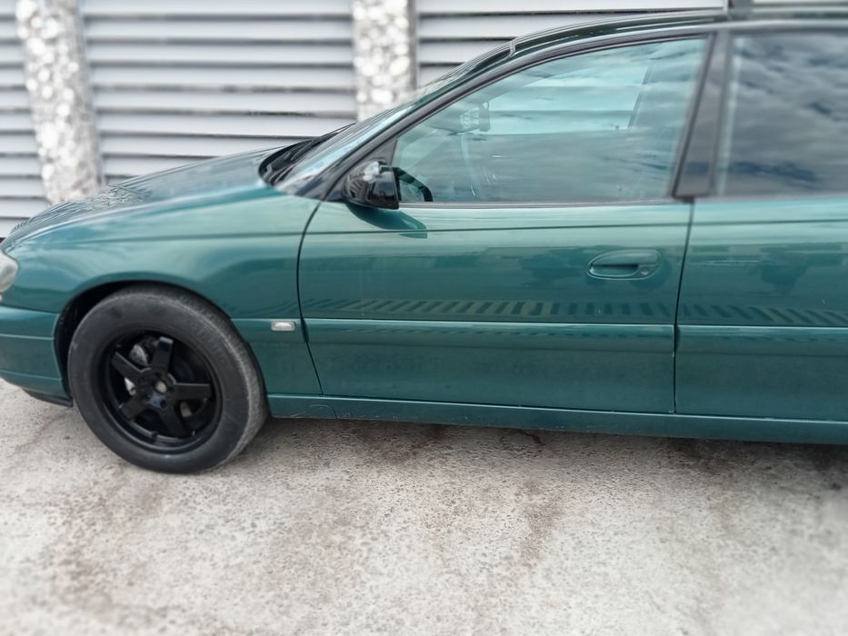 Opel Omega 2.2 motor