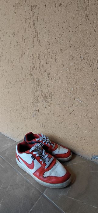 Adidasi sport nike