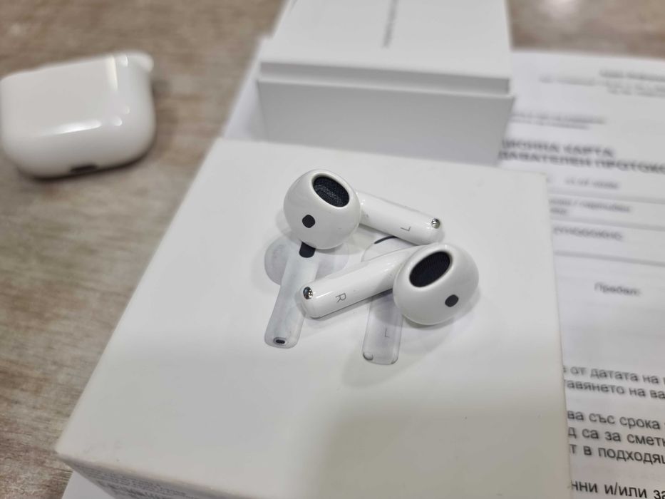 Apple AirPods 4 с гаранция 24 месеца