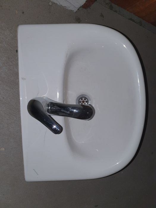 Мивка с коляно и батерия