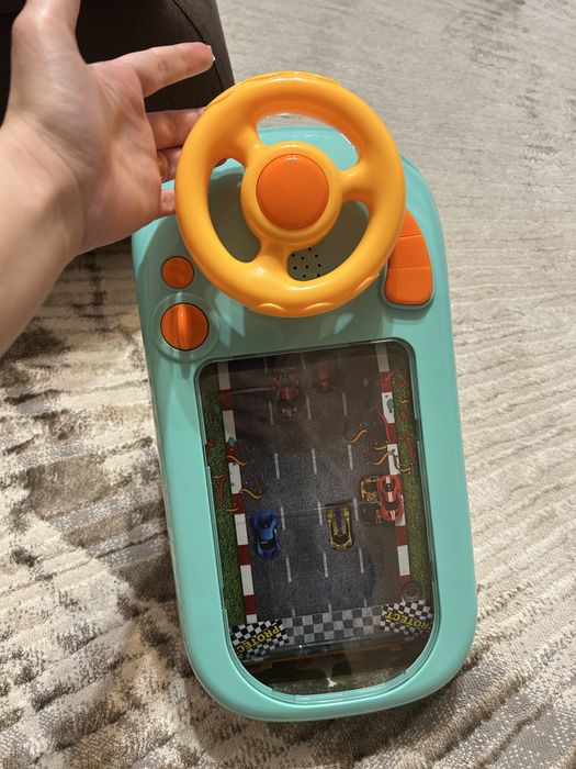 Jucarie interactiva masinuta cu volan