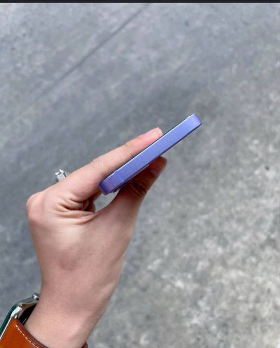 iPhone 12 ideal xolatda