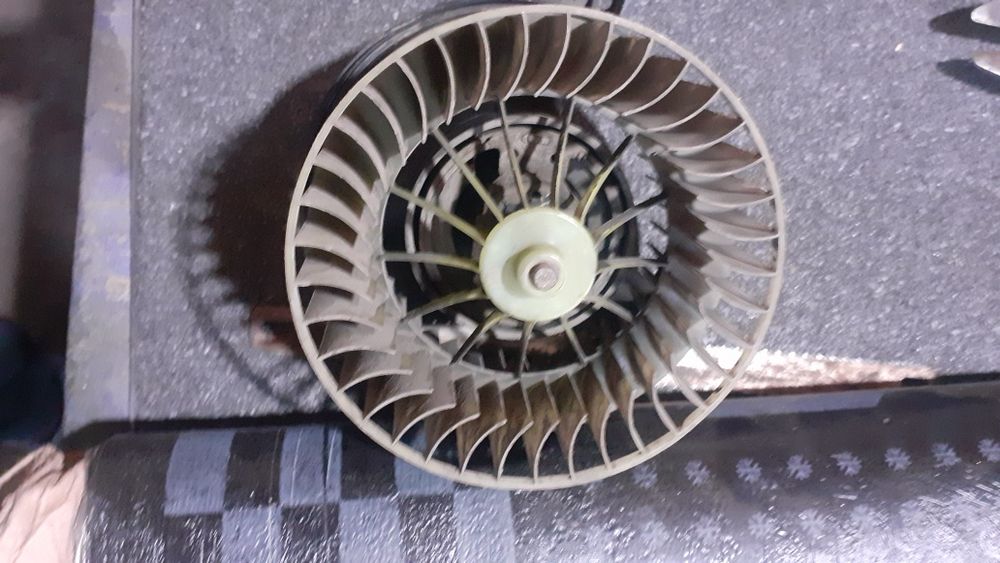 Моторчик печки мерседес 124 оригинал