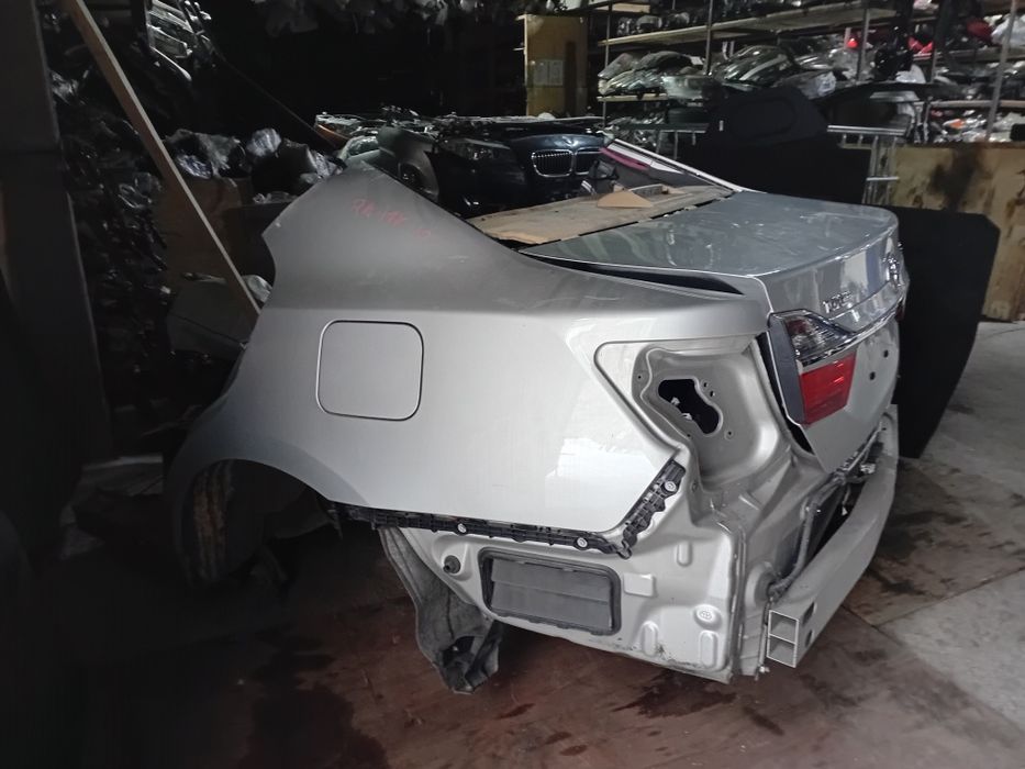 Задняя часть Toyota Camry 55