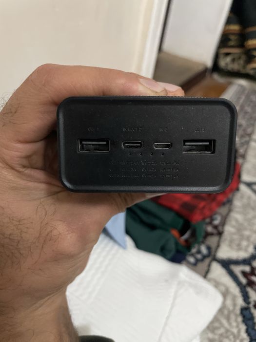 Mi power bank.